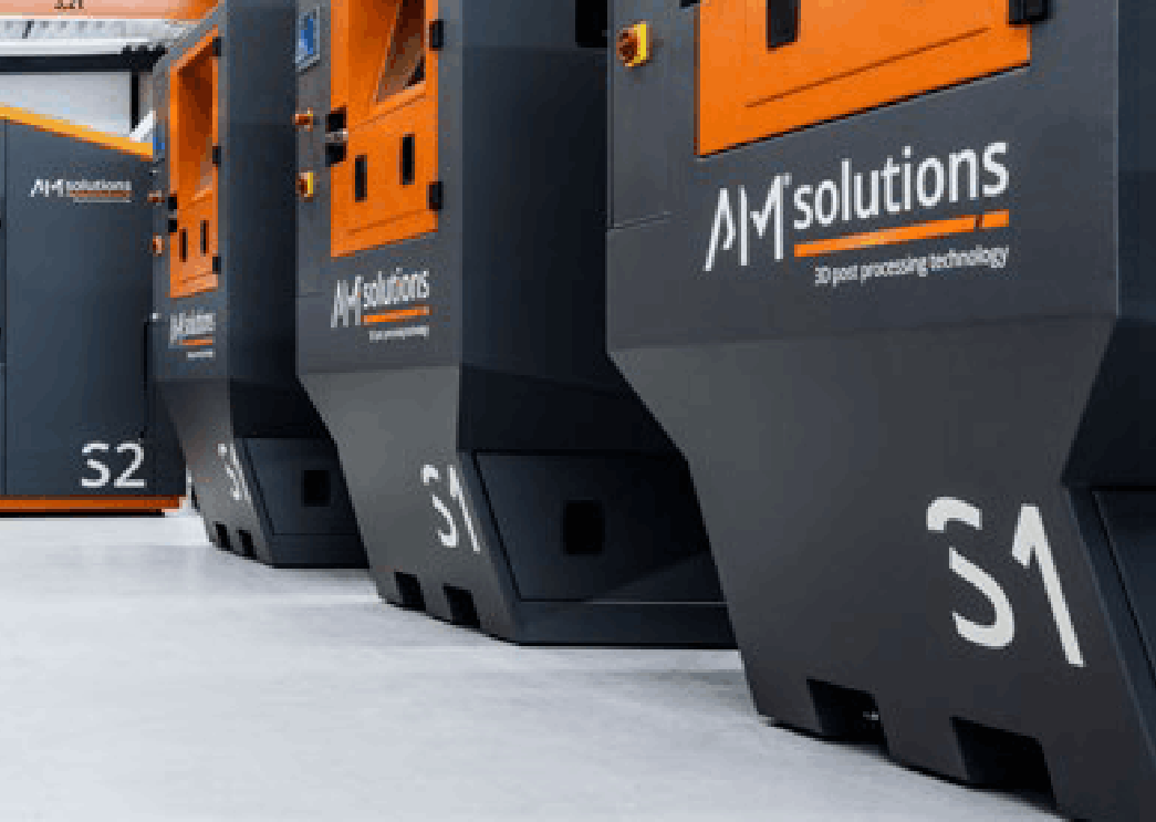 AM Solutions 2 canvas e1777991746414